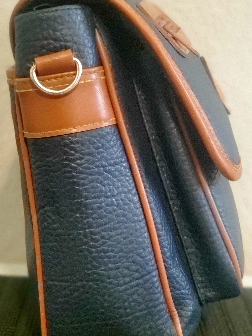 Classic Two-Tone NAVY and Tan Men’s Leather Crossbody Bag